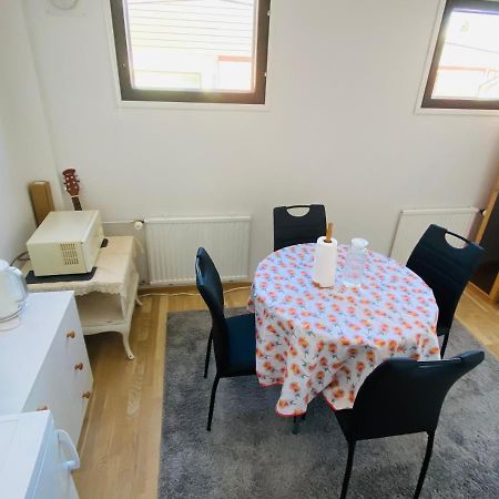 Two Bedrooms,Dining Area And Bathroom With Private Entrance Kotka Exterior photo